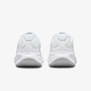 Nike Revolution 7 