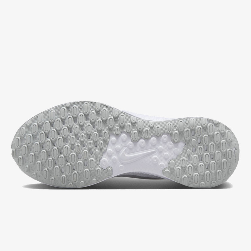 Nike Revolution 7 