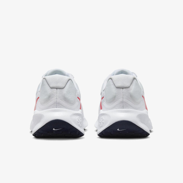 Nike Revolution 7 