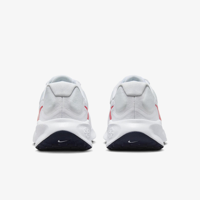 Nike Revolution 7 