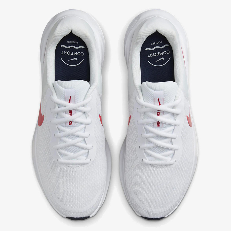 Nike Revolution 7 