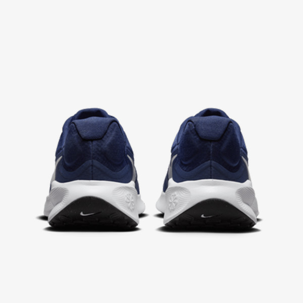 Nike Revolution 7 