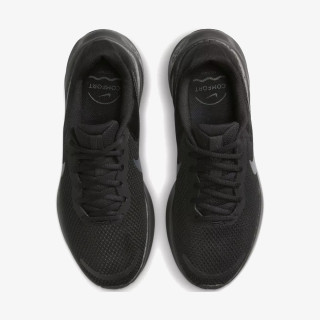 Nike Revolution 7 