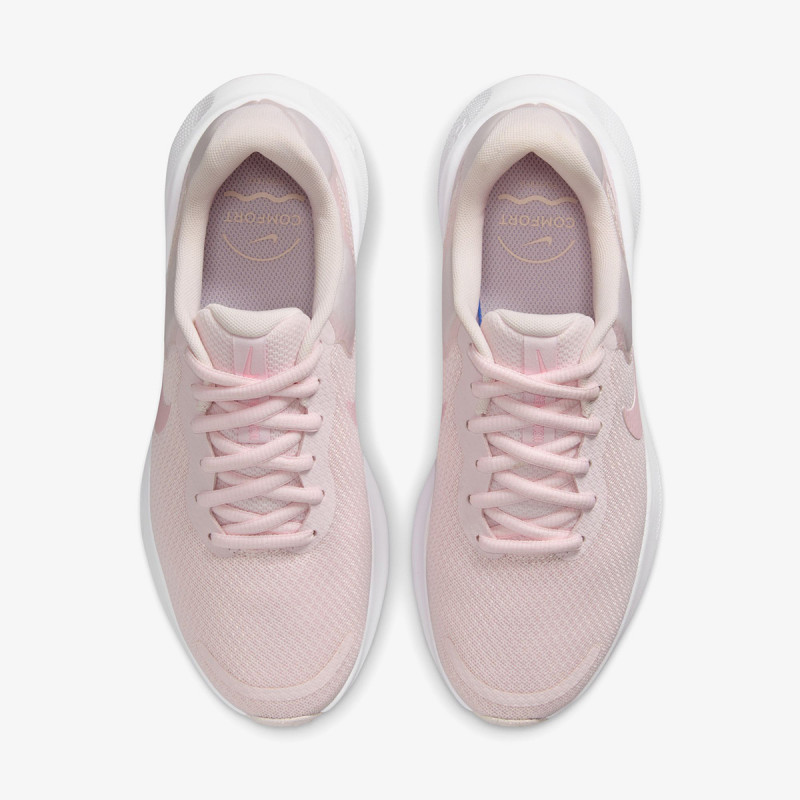 Nike Revolution 7 