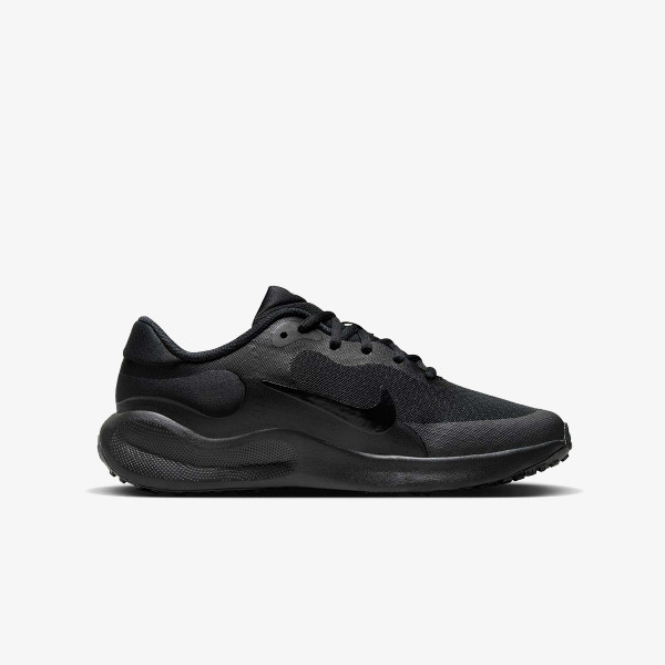 Nike Revolution 7 