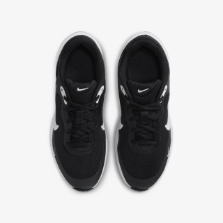 Nike Revolution 7 