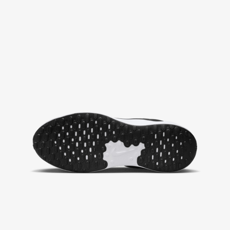 Nike Revolution 7 