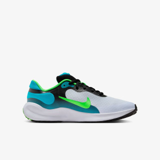Nike Revolution 7 