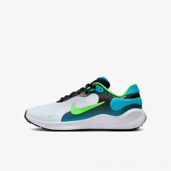 Nike Revolution 7 