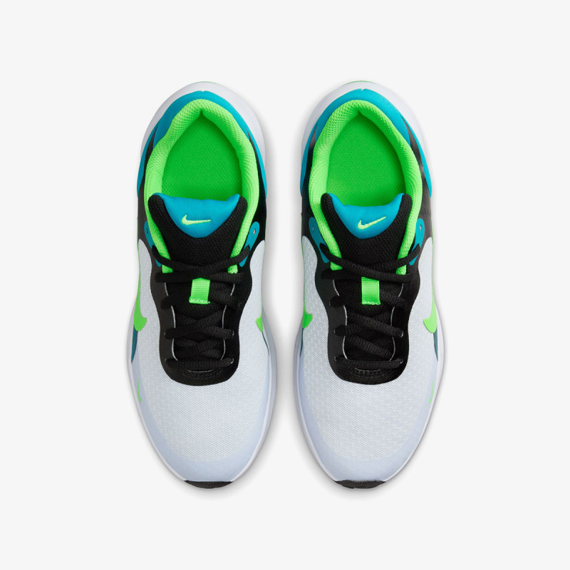 Nike Revolution 7 