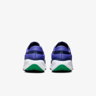 Nike Revolution 7 