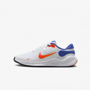 Nike Revolution 7 