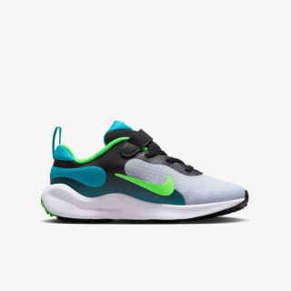 Nike Revolution 7 