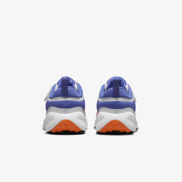 Nike Revolution 7 