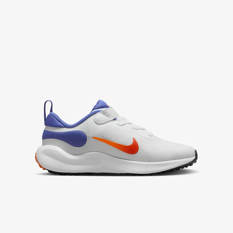 Nike Revolution 7 