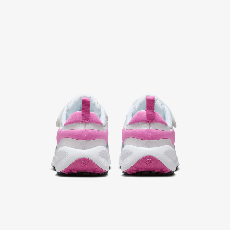 Nike Revolution 7 