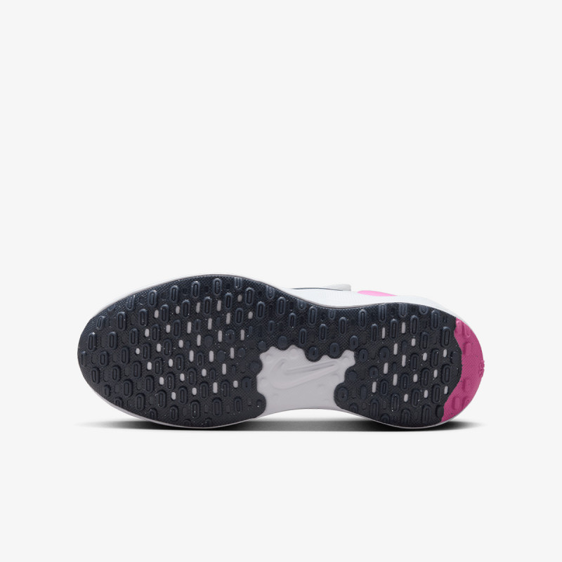 Nike Revolution 7 