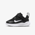 Nike Revolution 7 