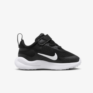 Nike Revolution 7 