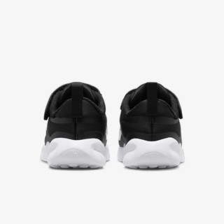 Nike Revolution 7 