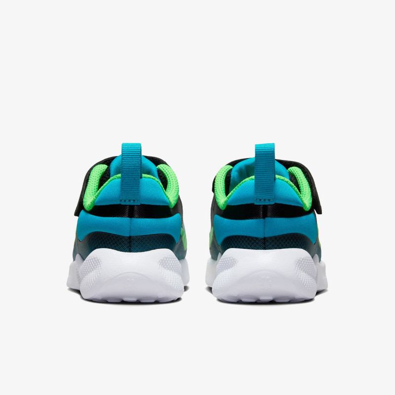 Nike Revolution 7 