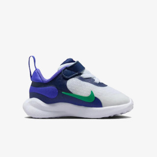 Nike Revolution 7 
