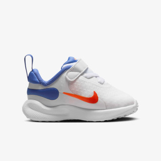 Nike Revolution 7 