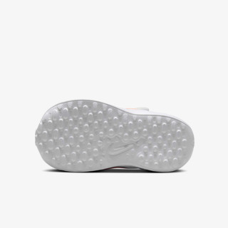 Nike Revolution 7 