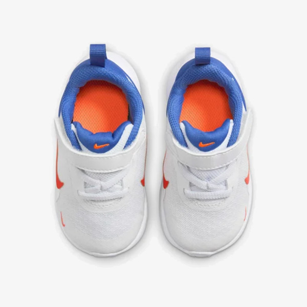Nike Revolution 7 