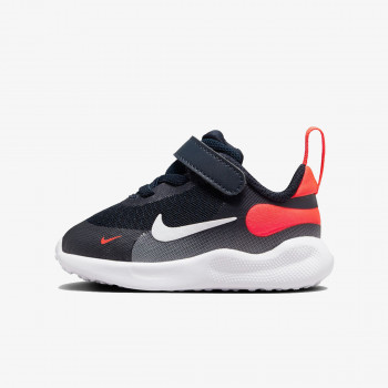 Nike Revolution 7 