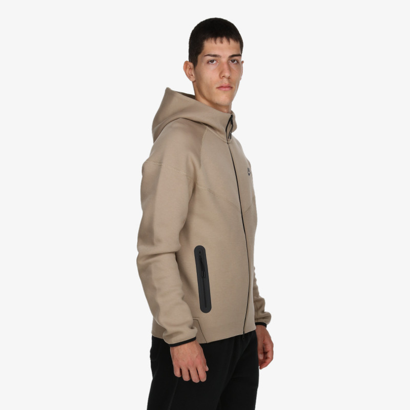 Nike Tech Fleece 