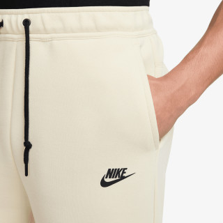 Nike Tech Fleece 