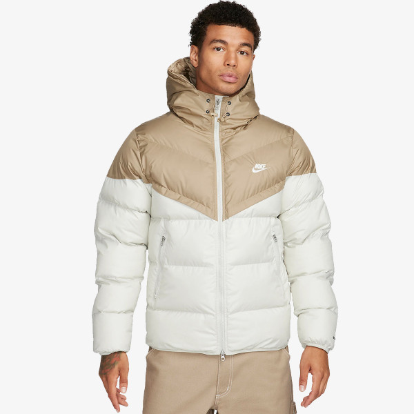 Nike Storm-FIT Windrunner 