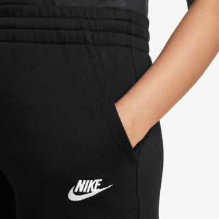 Nike Club 