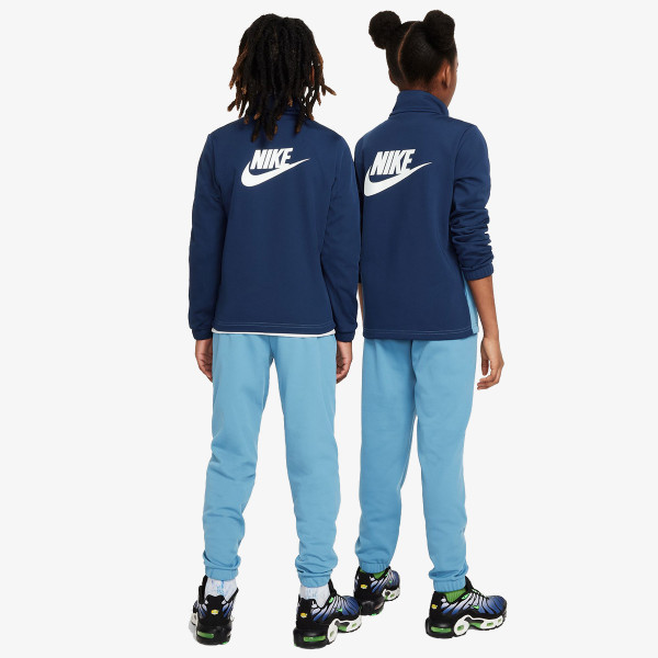 Nike Sportswear Club 