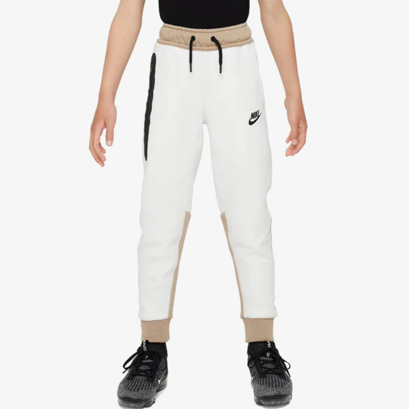 Nike Tech Fleece 