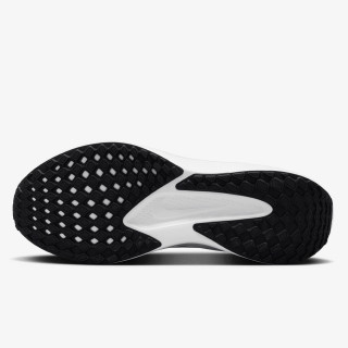 Nike Quest 6 