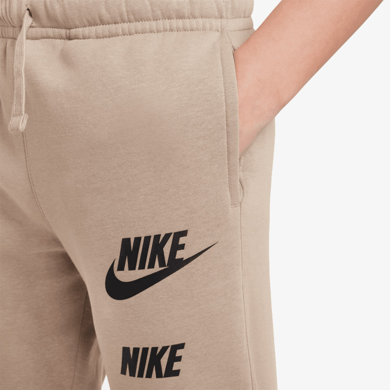 Nike Sportswear 