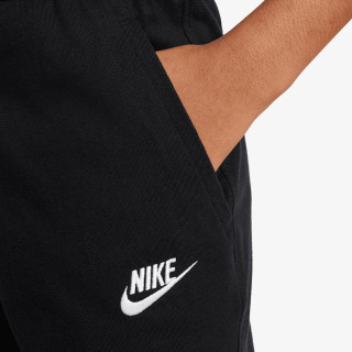 Nike Sportswear Club 