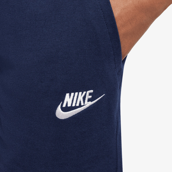 Nike Sportswear Club 
