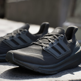 ULTRABOOST LIGHT 