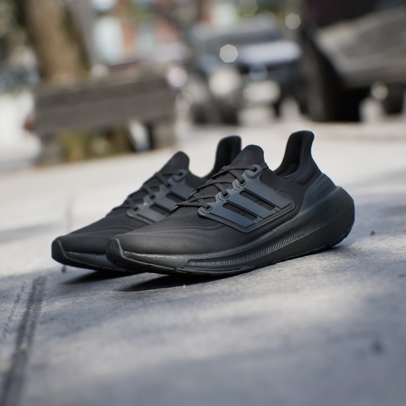 ULTRABOOST LIGHT 