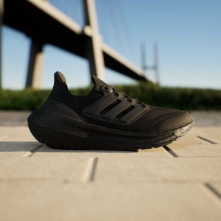 adidas ULTRABOOST LIGHT 