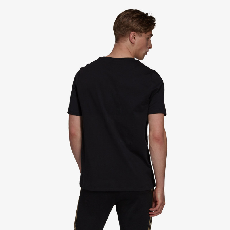 adidas ESSENTIALS 