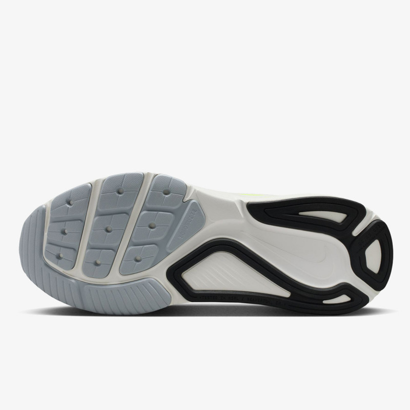 Nike Structure 26 