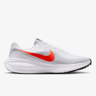 Nike Revolution 8 