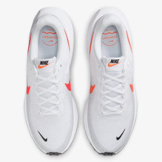 Nike Revolution 8 