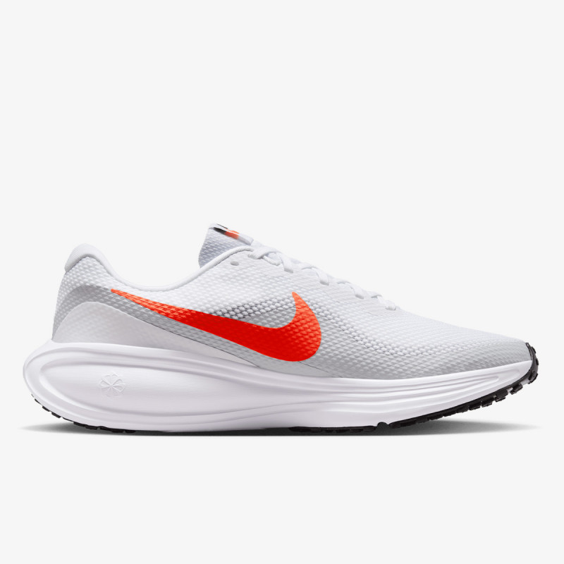 Nike Revolution 8 