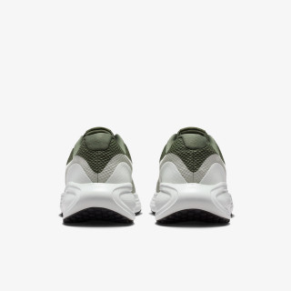 NIKE REVOLUTION 8 