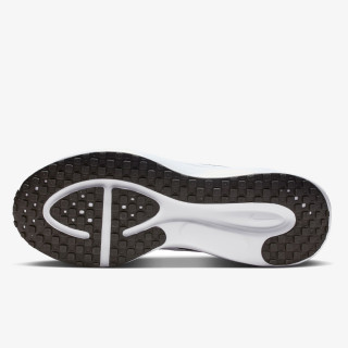 Nike NIKE REVOLUTION 8 